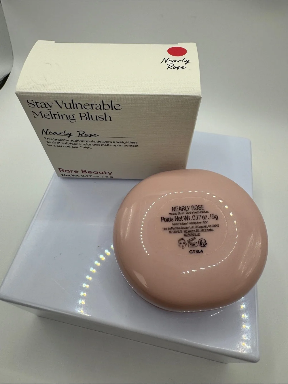 Rare Beauty Cream Blush Compact in Nearly Rose